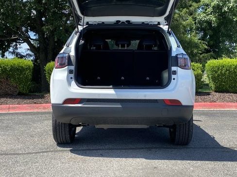 Used 2026 Jeep Compass Limited AWD/4WD image 6