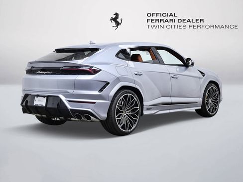 Used 2025 Lamborghini Urus SE AWD/4WD image 6