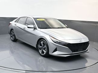 Used 2023 Hyundai Elantra SEL w/ Convenience Package video 1