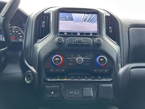 Used 2022 Chevrolet Silverado 1500 LTZ image 25