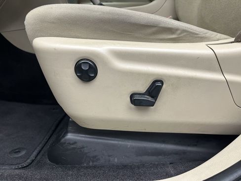 Used 2016 Jeep Grand Cherokee Laredo w/ Quick Order Package 23E image 9