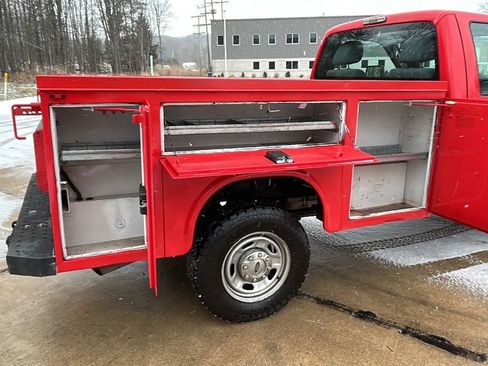 Used 2016 Ford F250 XL w/ Power Equipment Group image 9