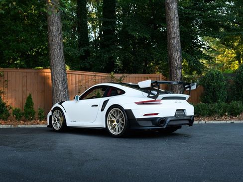 Used 2018 Porsche 911 GT2 RS image 8
