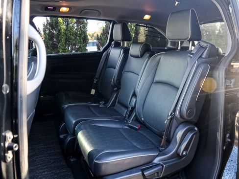 Used 2023 Honda Odyssey Elite image 8