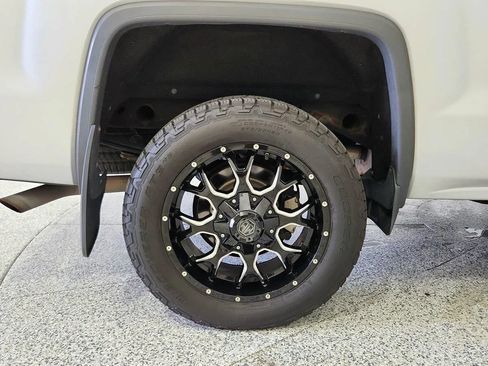 Used 2017 GMC Sierra 1500 SLE w/ SLE Value Package AWD/4WD image 35