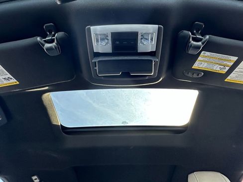 Used 2018 Ford Explorer XLT w/ Equipment Group 202A image 29