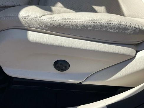 Used 2022 Mercedes-Benz GLC 300 image 32