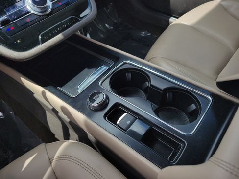 Used 2021 Lincoln Corsair FWD w/ Convenience Package image 22