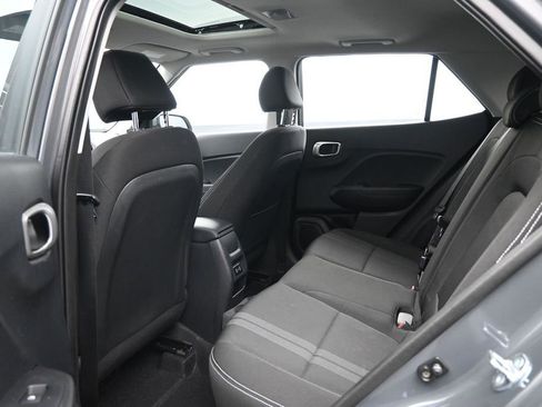 Used 2026 Hyundai Venue SEL FWD image 27