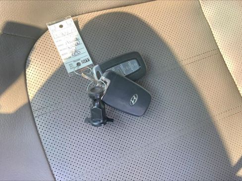 Used 2013 Hyundai Tucson Limited FWD image 15