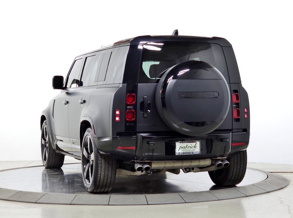 Used 2025 Land Rover Defender 110 X-Dynamic SE AWD/4WD image 5