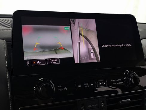 Used 2024 INFINITI QX80 Premium Select w/ Cargo Package image 32