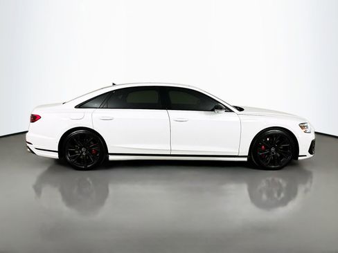 Used 2025 Audi S8 AWD/4WD image 4