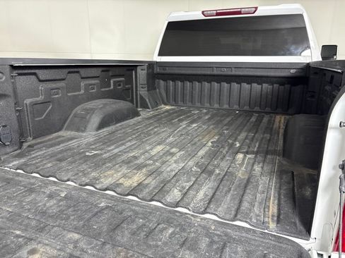 Certified 2023 Chevrolet Silverado 2500 Custom w/ Custom Value Package AWD/4WD image 15