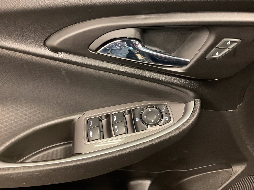 Used 2018 Chevrolet Malibu LS w/ LPO, Convenience Package 2 FWD image 12