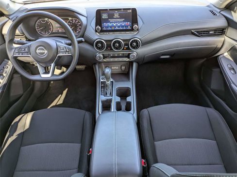Used 2025 Nissan Sentra SV FWD image 16