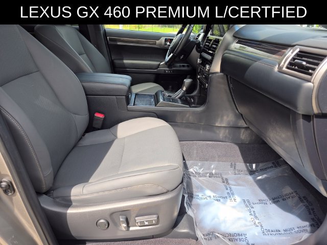Used 2023 Lexus GX 460 Premium w/ Accessory Package AWD/4WD image 10