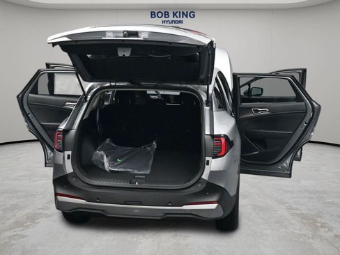 New 2026 Kia Sportage LX FWD image 18