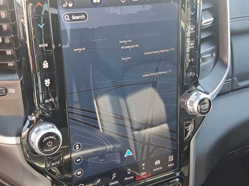 Used 2023 RAM 1500 Laramie image 11