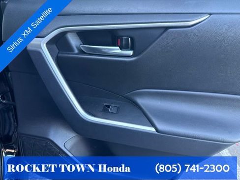 Used 2025 Toyota RAV4 XLE AWD/4WD image 14