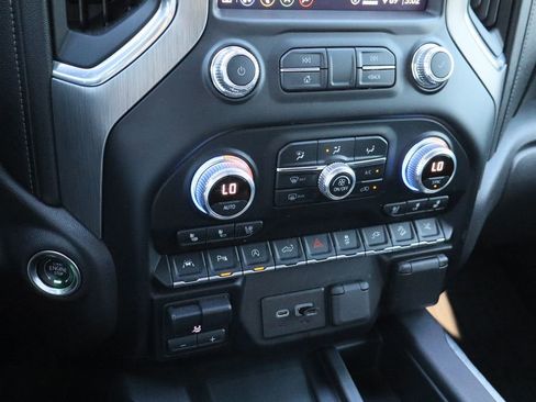 Certified 2020 GMC Sierra 1500 Denali w/ Denali Ultimate Package image 18