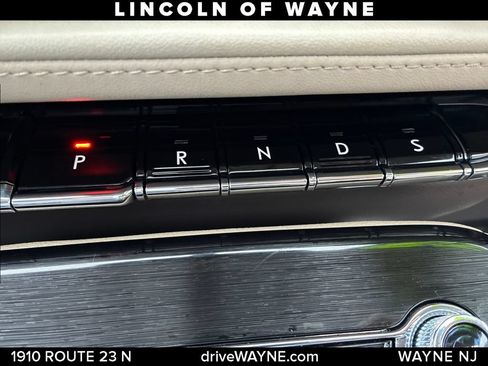 Used 2023 Lincoln Nautilus Reserve AWD/4WD image 22
