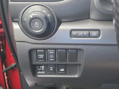 Used 2021 Nissan Titan PRO-4X w/ Pro-4x Convenience Package AWD/4WD image 19
