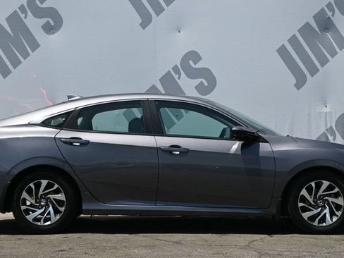 Used 2017 Honda Civic EX image 4