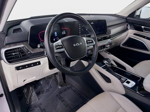 Used 2023 Kia Telluride EX image 9