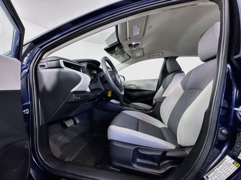 Certified 2025 Toyota Corolla LE FWD image 19