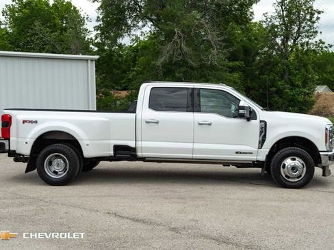 Used 2023 Ford F350 Lariat w/ Lariat Ultimate Package AWD/4WD image 4