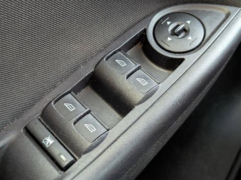 Used 2015 Ford Focus SE image 18