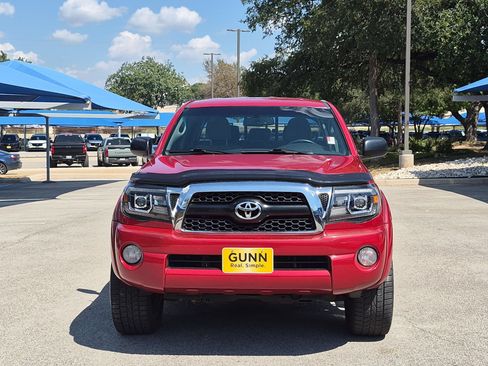 Used 2011 Toyota Tacoma PreRunner w/ SR5 Pkg #2 RWD image 8