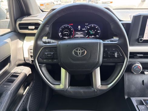Used 2024 Toyota Tacoma TRD Off-Road AWD/4WD image 18