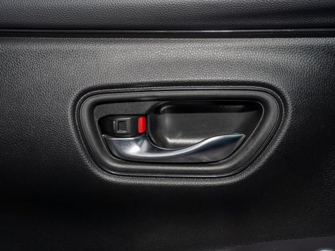 Certified 2024 Honda HR-V Sport image 28
