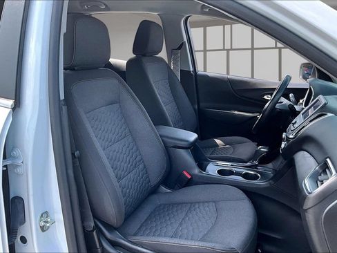 Used 2021 Chevrolet Equinox LT FWD image 27