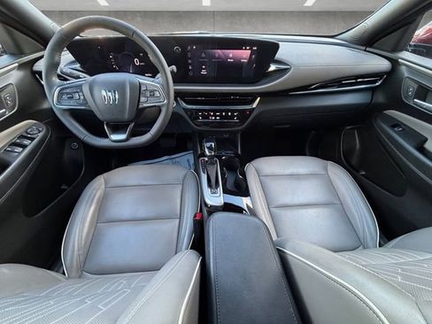 Used 2025 Buick Envista Avenir FWD image 25
