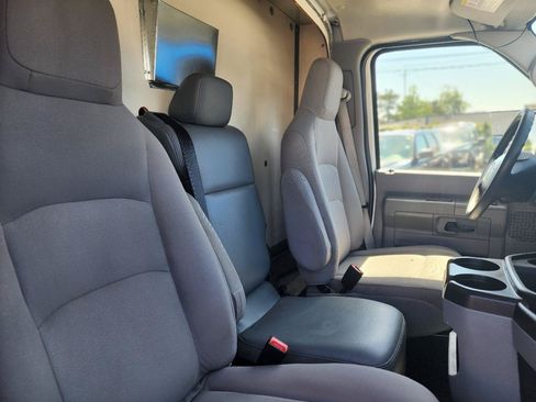 Used 2018 Ford E-350 and Econoline 350 Super Duty w/ Power Windows & Locks Group RWD image 20