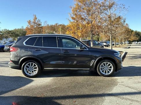 Certified 2023 BMW X5 xDrive40i w/ Premium Package image 2