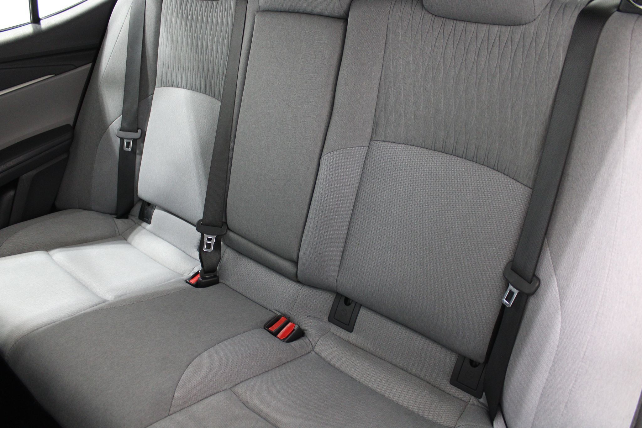 Used 2025 Toyota Camry LE FWD image 18