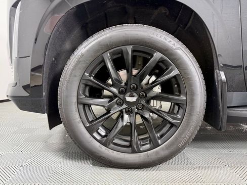 Used 2022 Cadillac Escalade ESV Luxury image 11