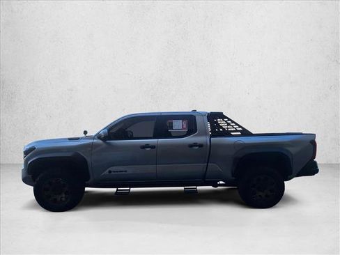 Used 2025 Toyota Tacoma 4x4 Double Cab Hybrid image 8