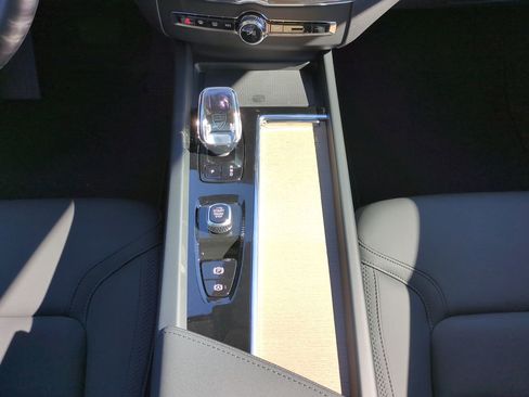 New 2026 Volvo XC60 B5 Core image 17