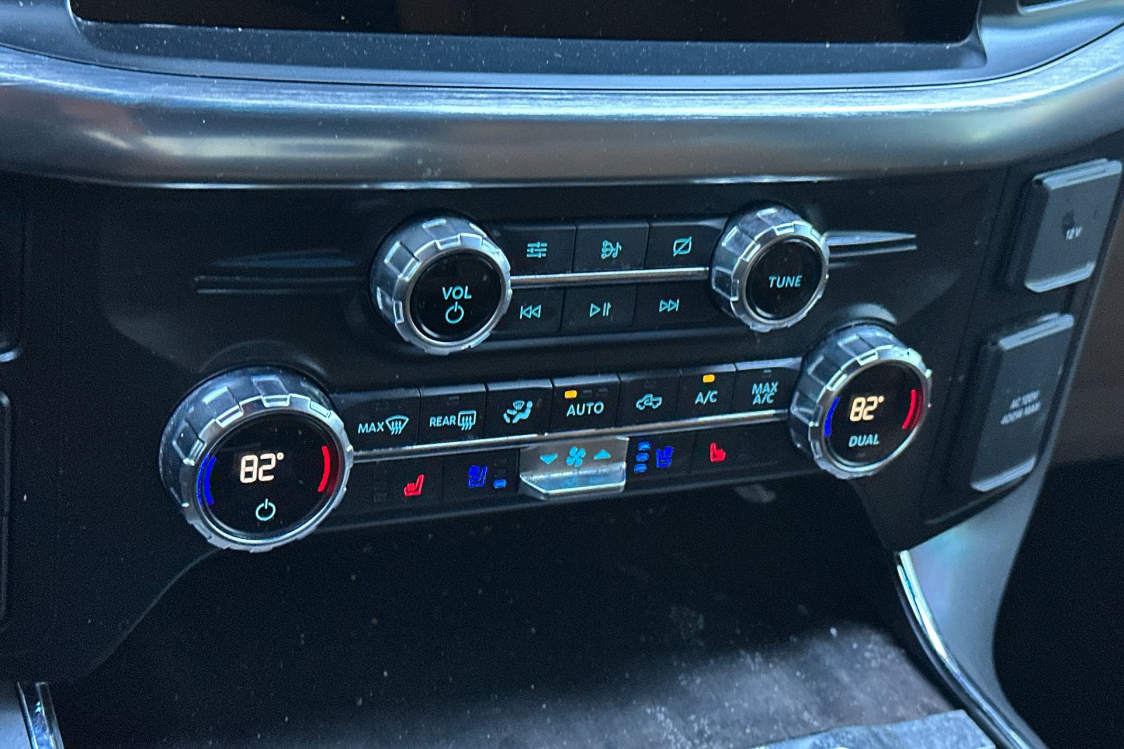 Used 2021 Ford F150 Lariat AWD/4WD image 18