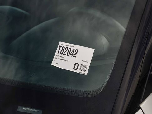 Used 2022 Kia Soul LX image 32