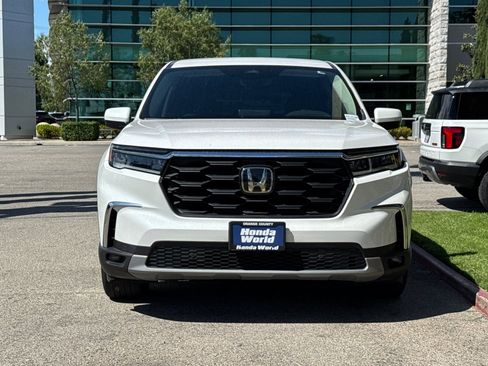 Used 2023 Honda Pilot EX-L image 3