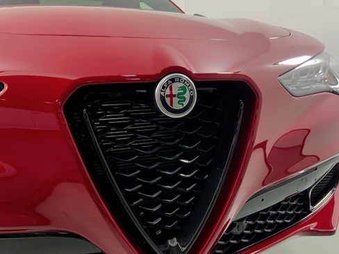 New 2025 Alfa Romeo Stelvio Sprint w/ Convenience Package image 5