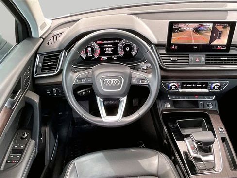 Used 2023 Audi Q5 2.0T Premium Plus w/ Premium Plus Package AWD/4WD image 6