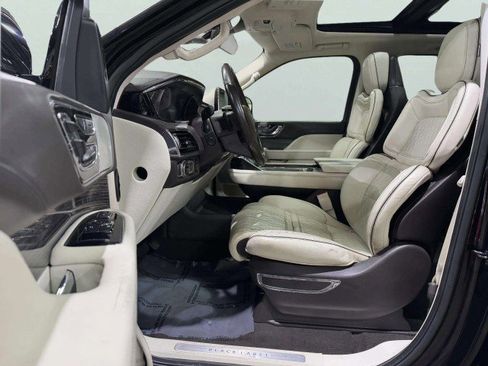 Used 2020 Lincoln Navigator L Black Label w/ Cargo Convenience Package image 25
