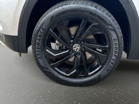 Used 2022 Volkswagen Atlas SE image 9